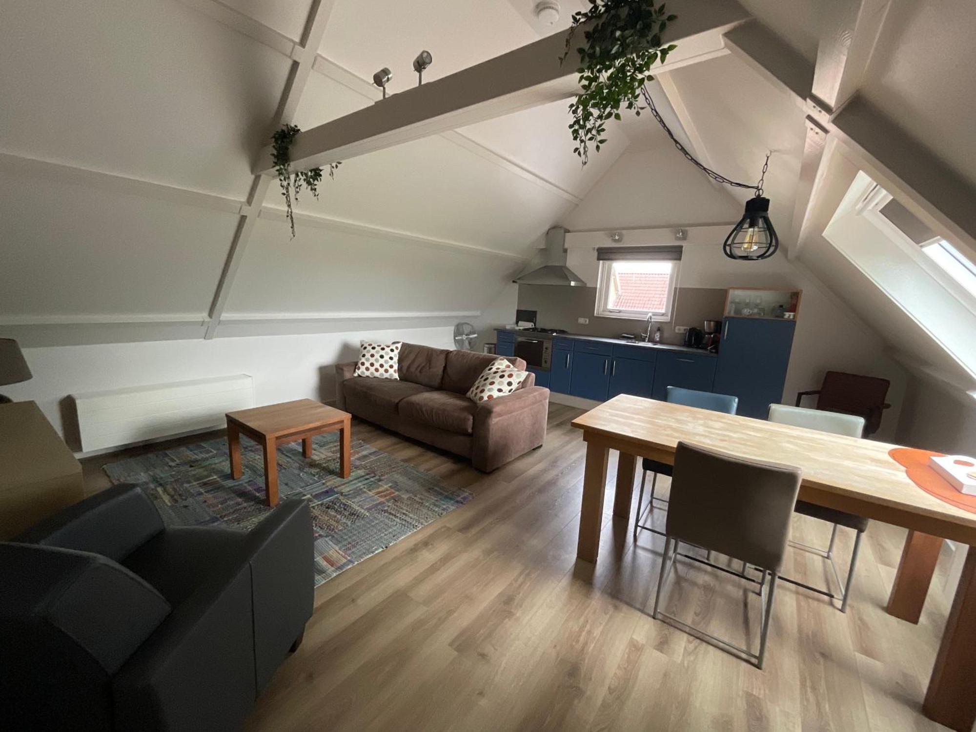 B&B En Vakantiehuisje Ursula 沃库姆 外观 照片
