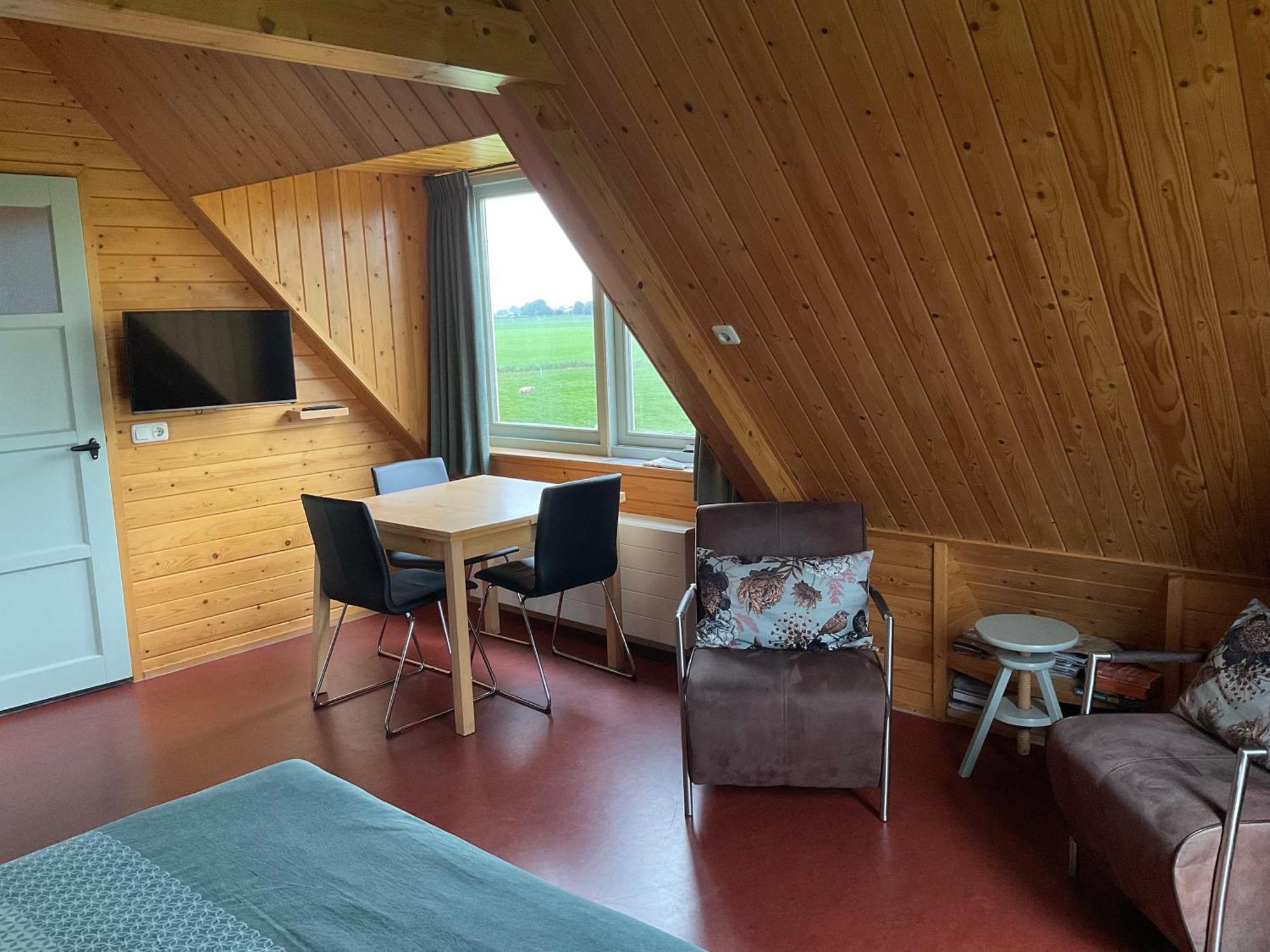 B&B En Vakantiehuisje Ursula 沃库姆 外观 照片