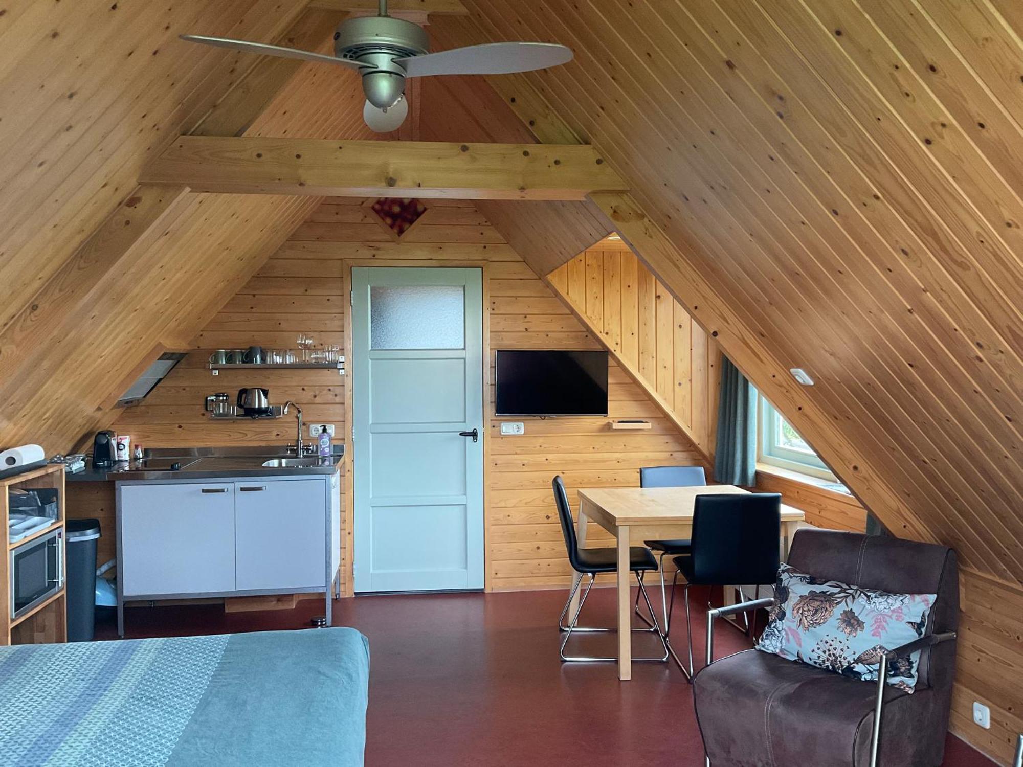 B&B En Vakantiehuisje Ursula 沃库姆 外观 照片
