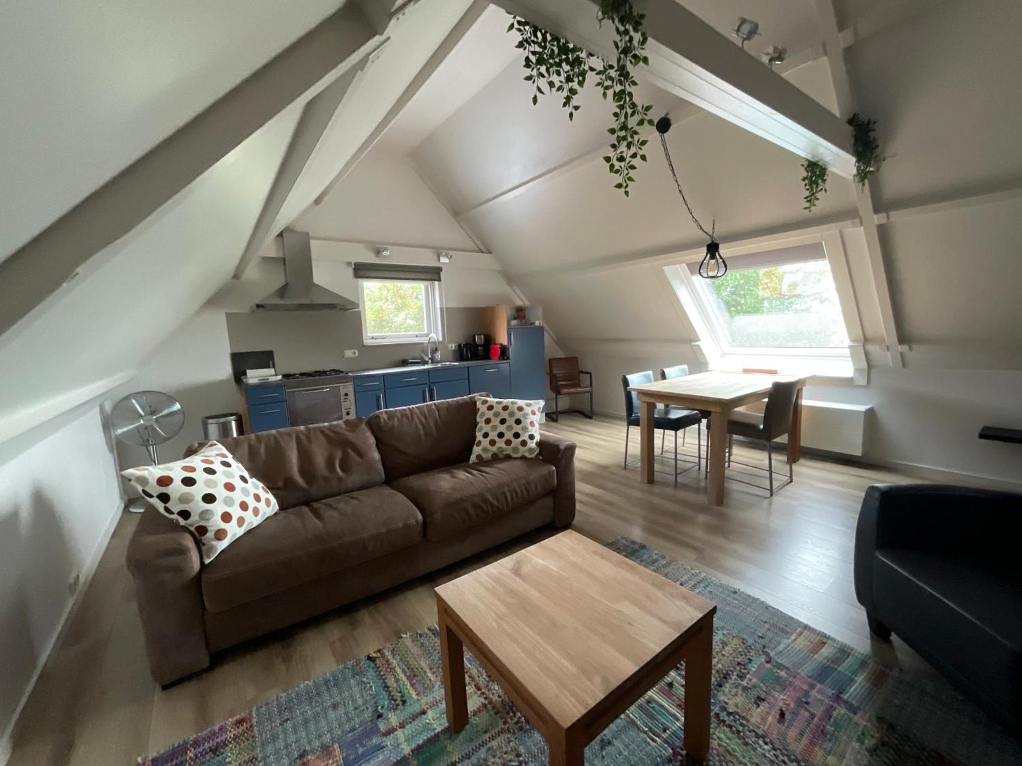 B&B En Vakantiehuisje Ursula 沃库姆 外观 照片